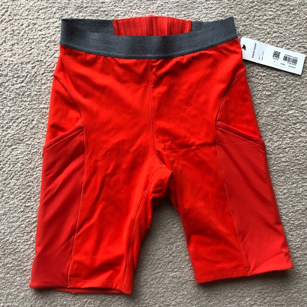 LULULEMON LAB Esker Short ROCT Bike Biker Athletic Shorts Size 4 New Orange Red